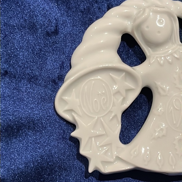 1977 Haviland Christmas ornament France "Bountiful Angel" Discontinued - Picture 3 of 12